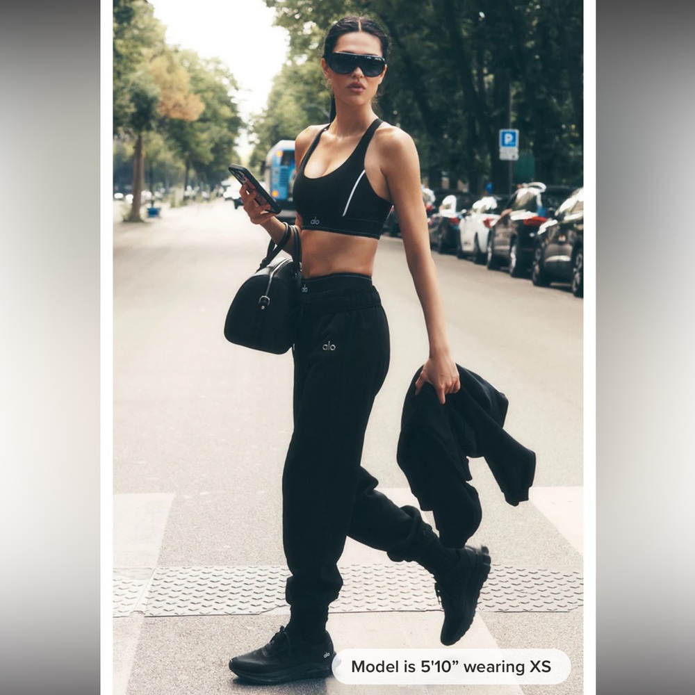 ALO Yoga Black High-Waist Jogger Sweatpants Accolade